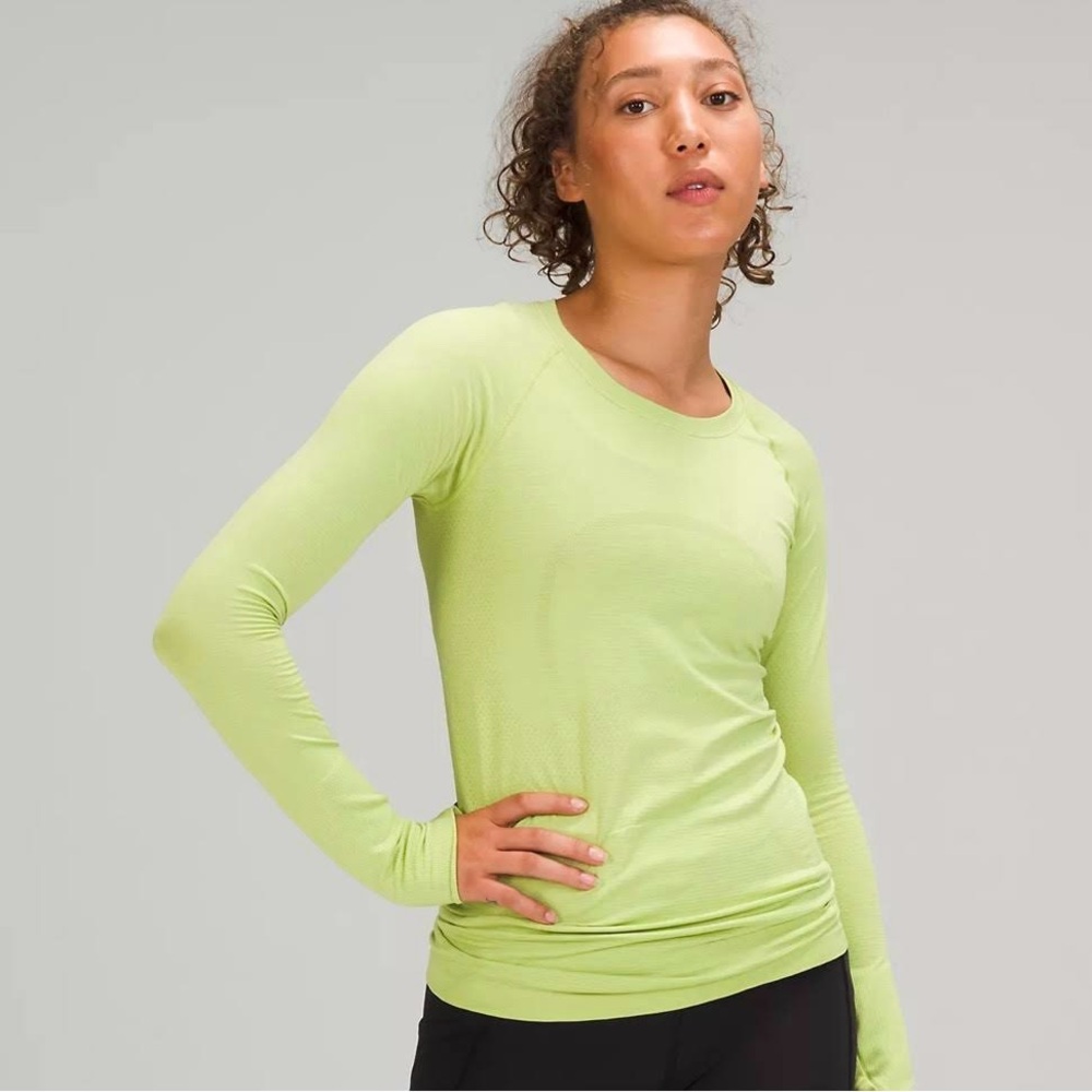 Lululemon Switfly Tech, Highlight Yellow, Size 4